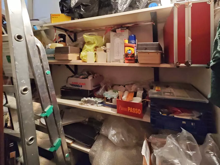 Immagine 40 di Quadrilocale in vendita  in Via Cigala a Sarzana