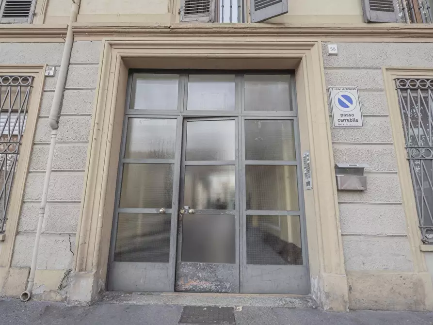 Immagine 2 di Bilocale in vendita  in Lungo Dora Napoli 58 a Torino