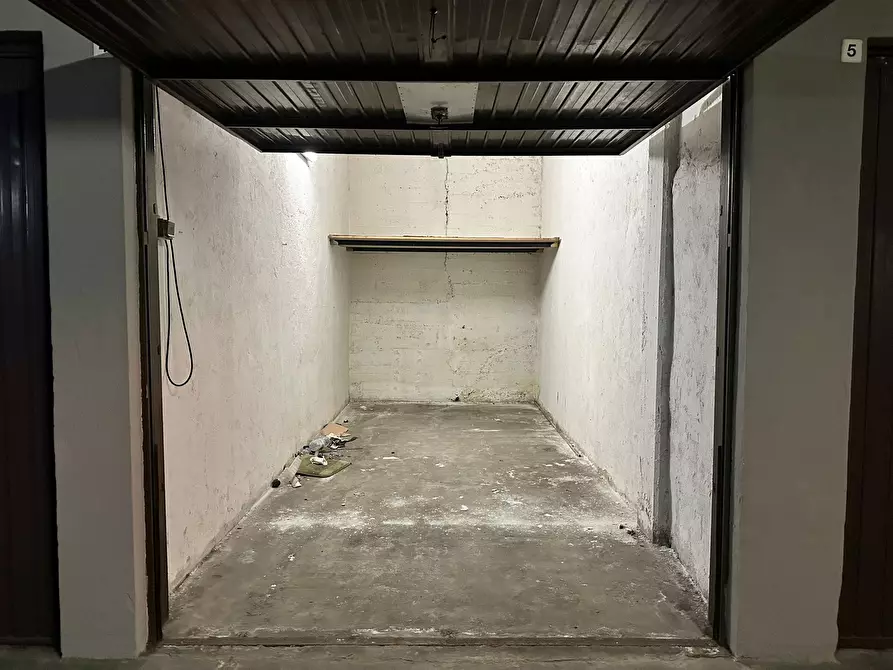 Immagine 8 di Garage in vendita  in Via Pesaro 45 a Torino
