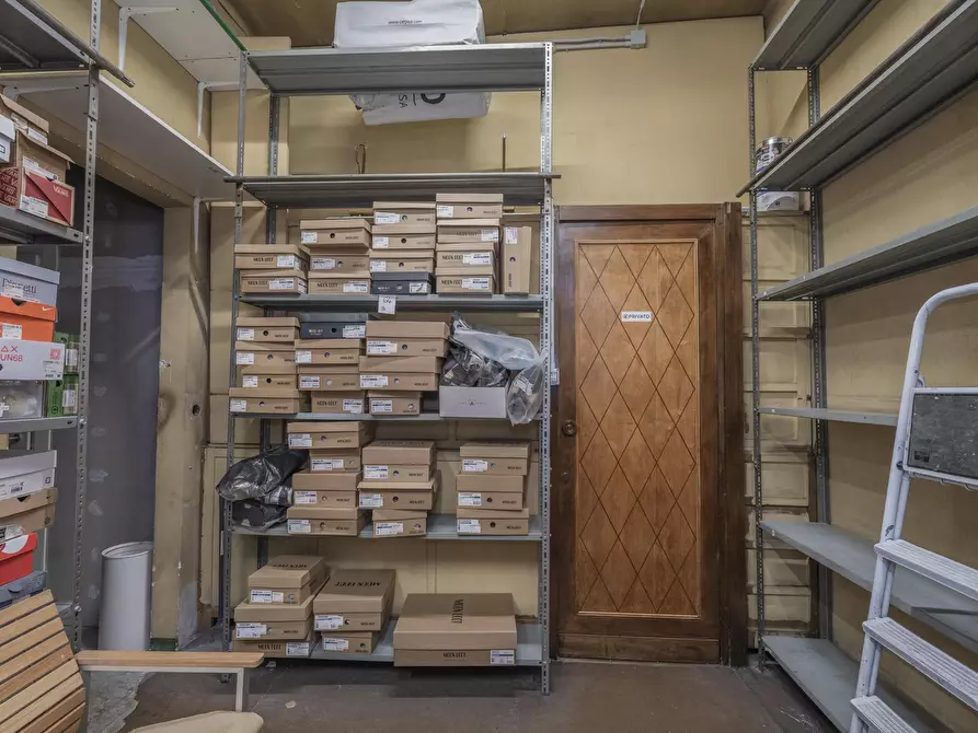 Immagine 13 di Attività commerciale in vendita  in Via Antonio Gramsci 15 a Torino