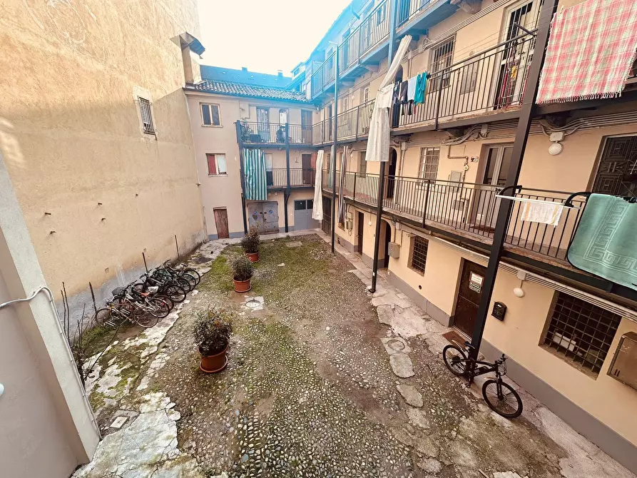 Immagine 6 di Bilocale in vendita  in Via San Donato 27 a Torino