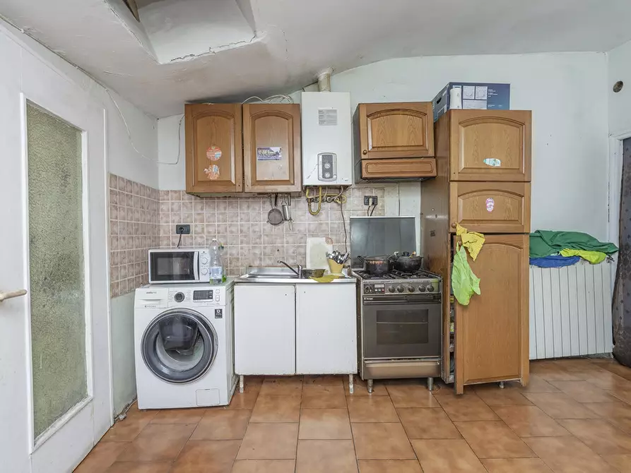 Immagine 5 di Bilocale in vendita  in Via Elvo 12 a Torino