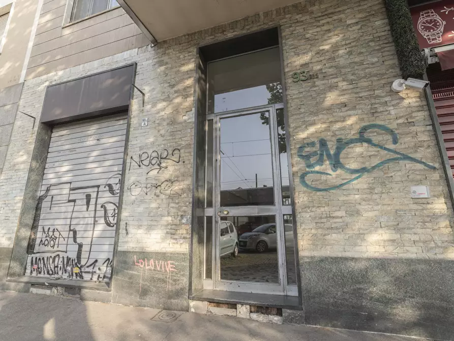 Immagine 2 di Trilocale in vendita  in Via Bologna 93 a Torino