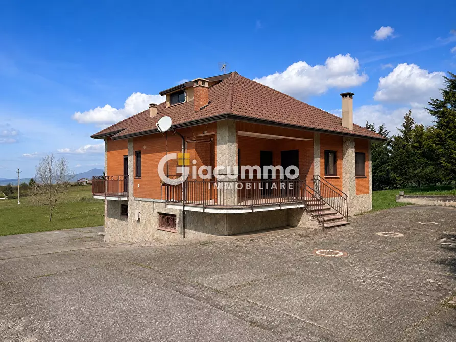 Immagine 10 di Villa in vendita  in CONTRADA MIRACOLO 60 a Avigliano