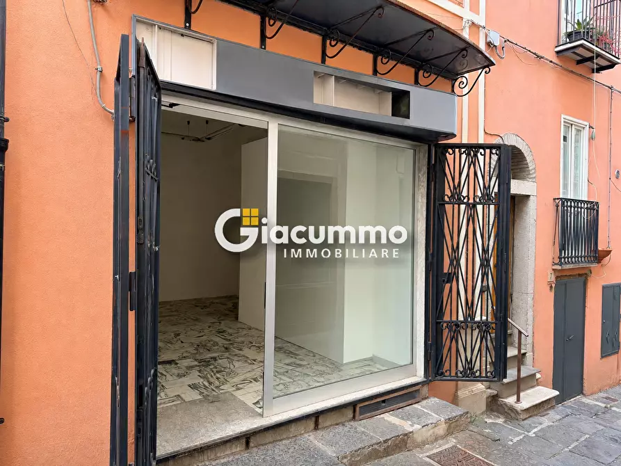 Immagine 2 di Locale commerciale in vendita  in Via Fratelli Bandiera 1 a Potenza