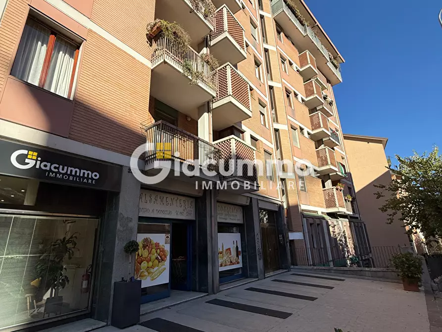 Immagine 2 di Locale commerciale in vendita  in Via Giuseppe Mazzini 23 a Potenza