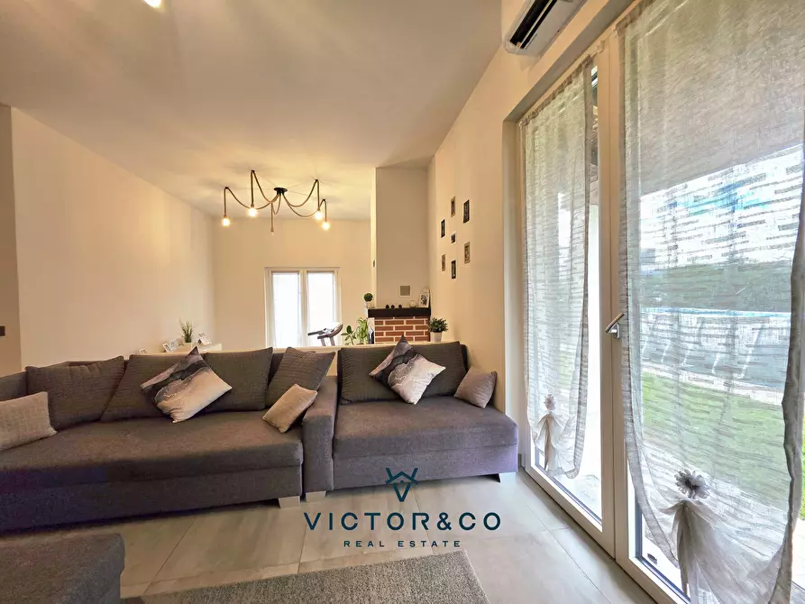 Immagine 10 di Villa in vendita  in Via Sempione sn a Marano Ticino