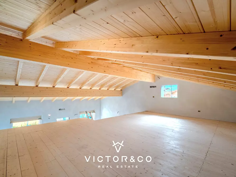 Immagine 14 di Villa in vendita  in Via Isonzo 6 a Oleggio