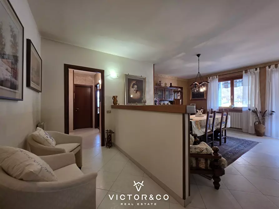 Immagine 24 di Quadrilocale in vendita  in Piazza Nobili de Toma 9 a Omegna