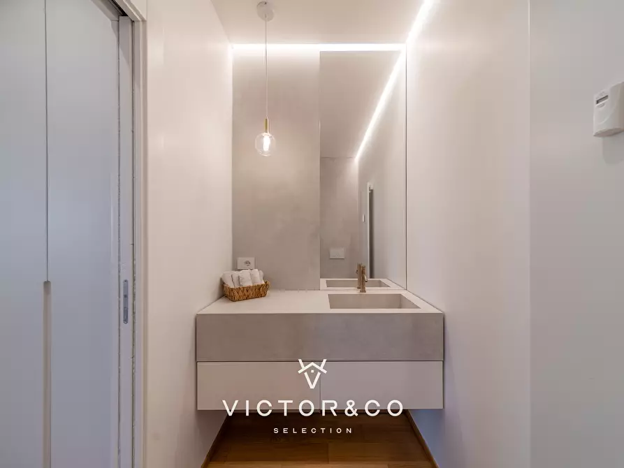 Immagine 36 di Attico in vendita  a Novara