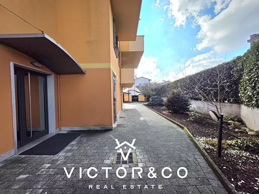 Immagine 18 di Bilocale in vendita  in Via Valsesia 16 a Novara