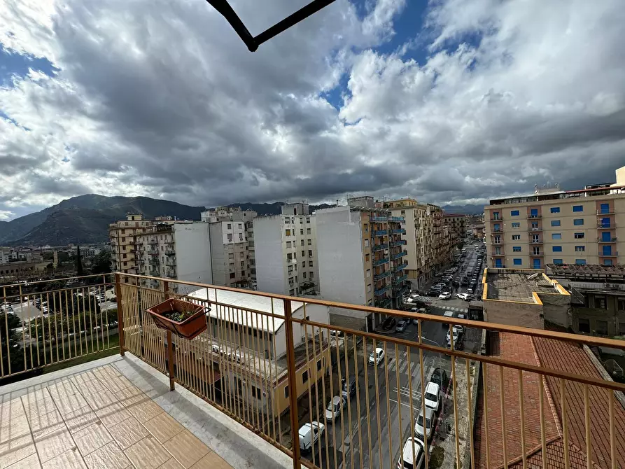 Immagine 17 di Attico in vendita  in Via Antonio Ugo a Palermo