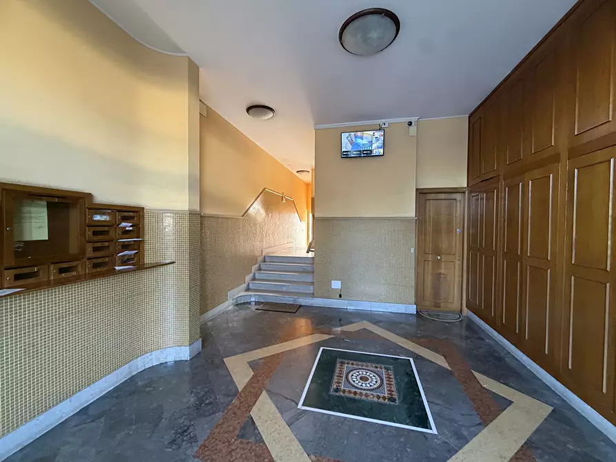 Immagine 23 di Pentalocale in vendita  in Via Uditore a Palermo