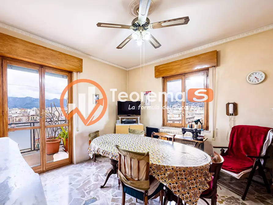 Immagine 28 di Appartamento in vendita  in Via Serradifalco a Palermo