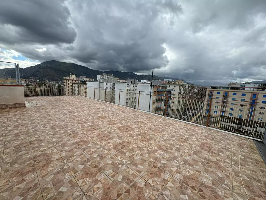 Immagine 28 di Attico in vendita  in Via Antonio Ugo a Palermo