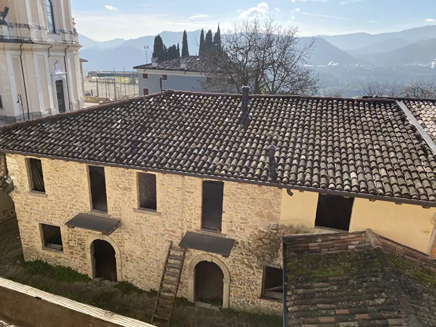 Immagine 7 di Rustico / casale in vendita  in Via Montini a Preseglie