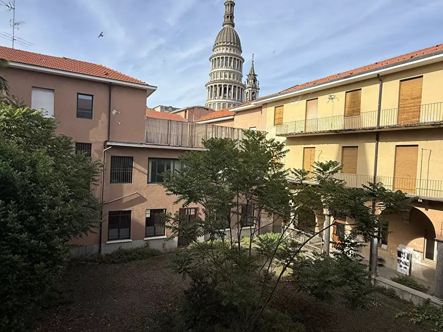 Immagine 8 di Palazzo in vendita  in Via San Gaudenzio 11 a Novara