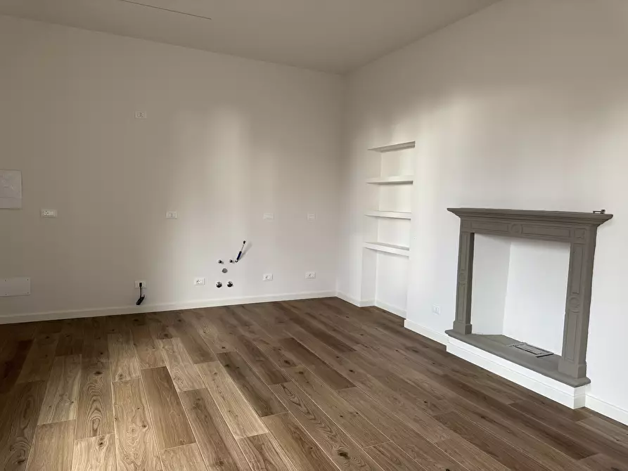 Immagine 14 di Bilocale in vendita  in Via Giuseppe Sirtori 1 a Carate Brianza