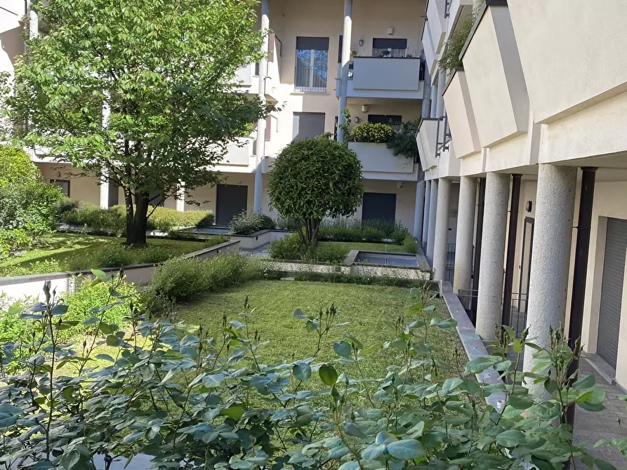 Immagine 22 di Trilocale in vendita  in Via Catalani 1 a Monza