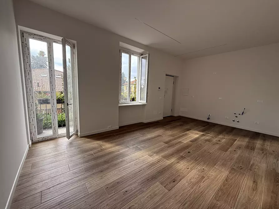 Immagine 29 di Bilocale in vendita  in Via Giuseppe Sirtori 1 a Carate Brianza