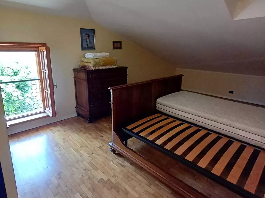 Immagine 28 di Casa bifamiliare in vendita  a Varano De' Melegari