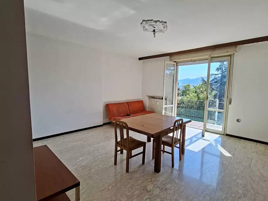 Immagine 28 di Trilocale in vendita  a Medesano