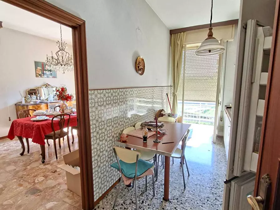 Immagine 60 di Trilocale in vendita  a Medesano