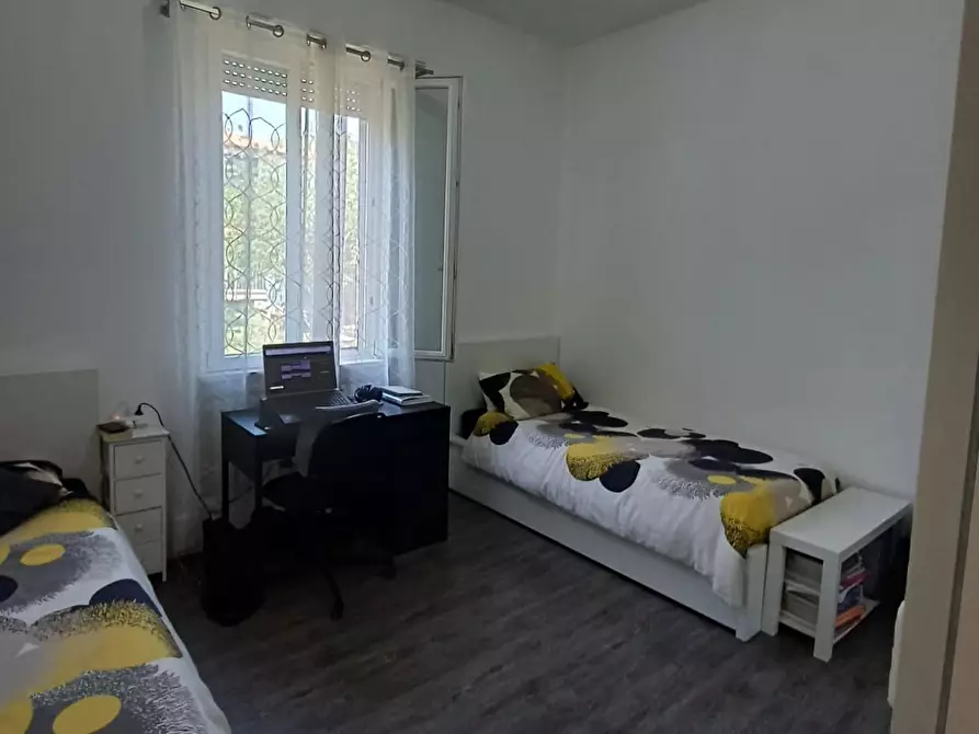 Immagine 26 di Trilocale in vendita  a Medesano