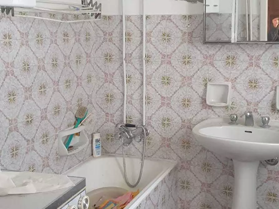 Immagine 12 di Porzione di casa in vendita  a Varsi