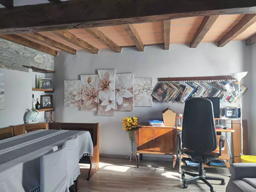 Immagine 28 di Casa indipendente in vendita  a Varano De' Melegari