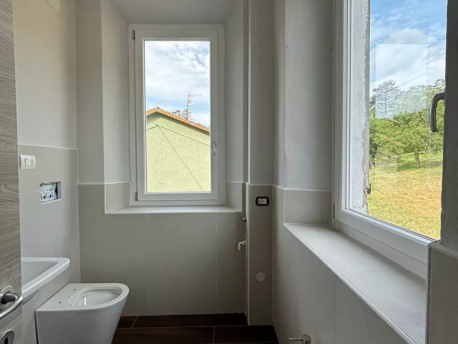 Immagine 9 di Bilocale in affitto  a Medesano