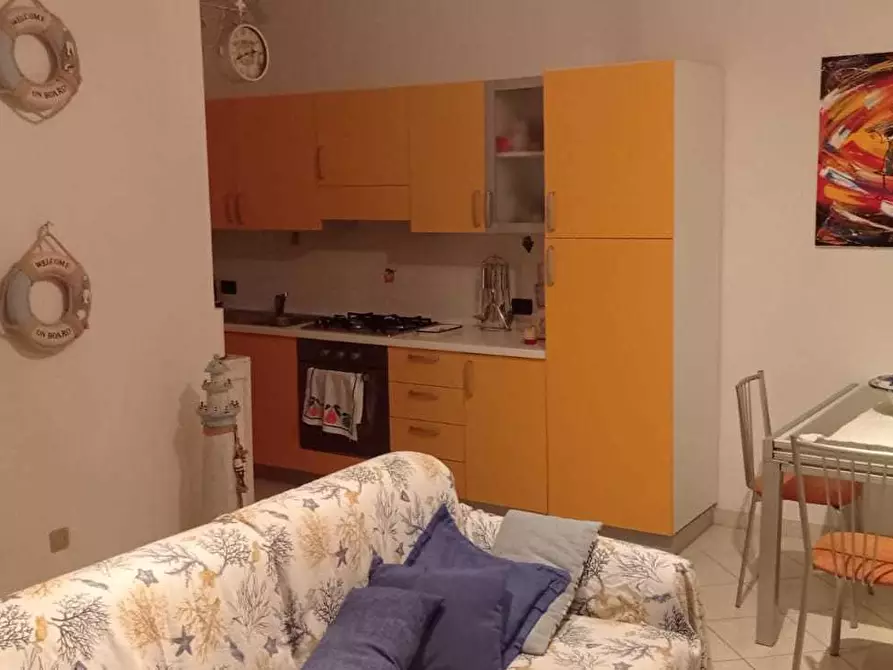 Immagine 7 di Trilocale in affitto  a Massa