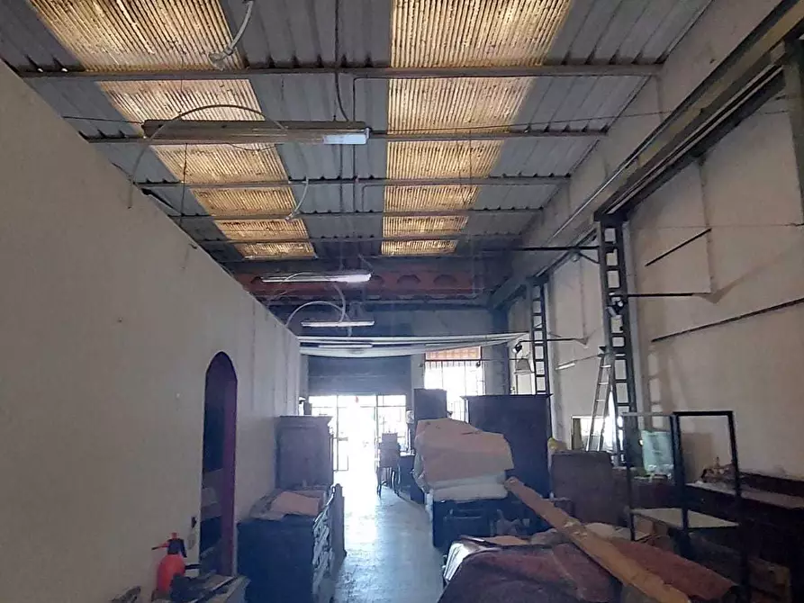 Immagine 11 di Attività artigianale in vendita  a Parma