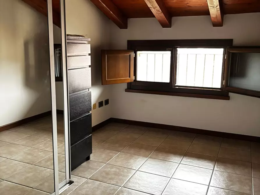 Immagine 21 di Monolocale in vendita  a Medesano