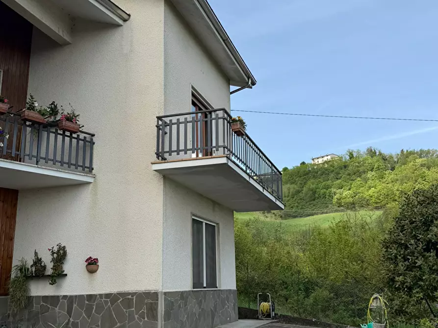 Immagine 6 di Casa bifamiliare in vendita  a Fornovo Di Taro