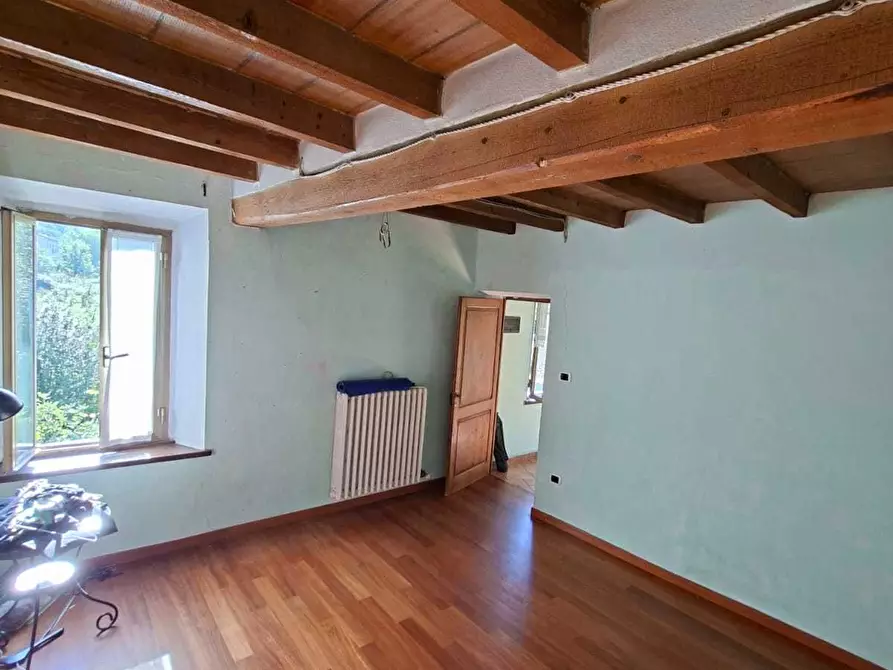 Immagine 14 di Porzione di casa in vendita  a Fornovo Di Taro