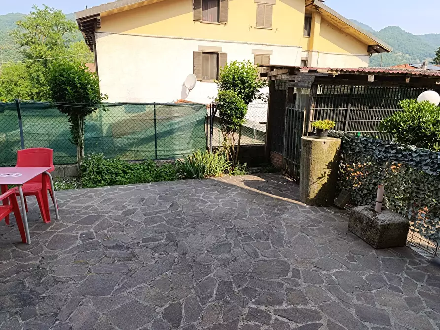 Immagine 3 di Trilocale in vendita  a Berceto