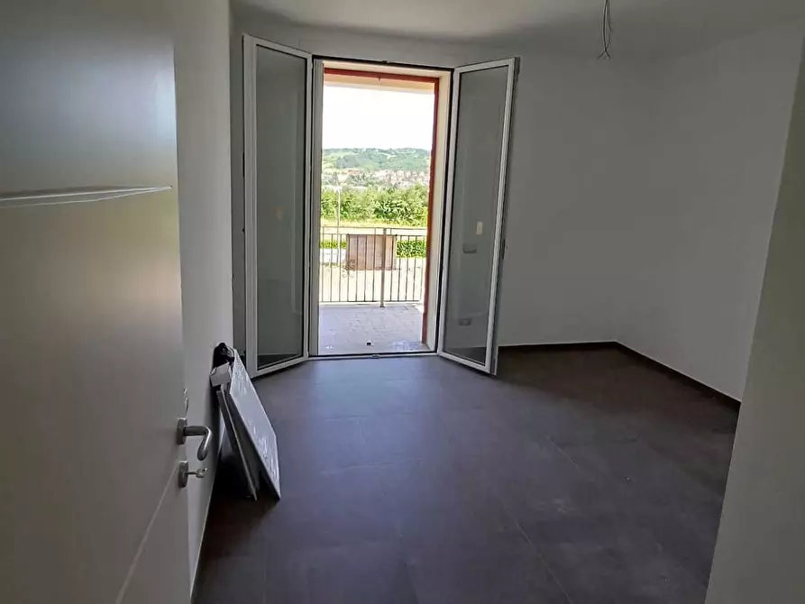 Immagine 22 di Bilocale in vendita  a Medesano