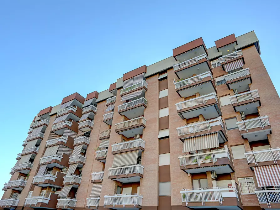 Immagine 24 di Attico in vendita  in Viale Alessandrino 10 a Roma