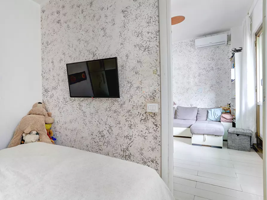 Immagine 5 di Bilocale in vendita  in VIA TUSCOLANA 1000 a Roma