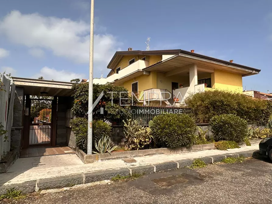 Immagine 1 di Appartamento in vendita  a Valverde