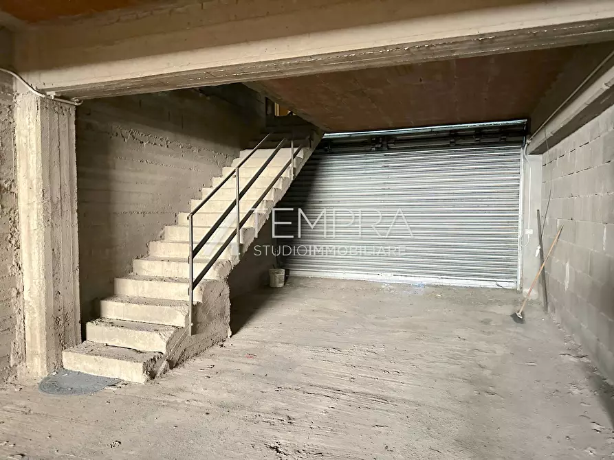 Immagine 25 di Appartamento in vendita  in Via Frans Kafka 1 a Adrano
