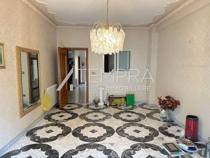 Immagine 4 di Appartamento in vendita  a Adrano