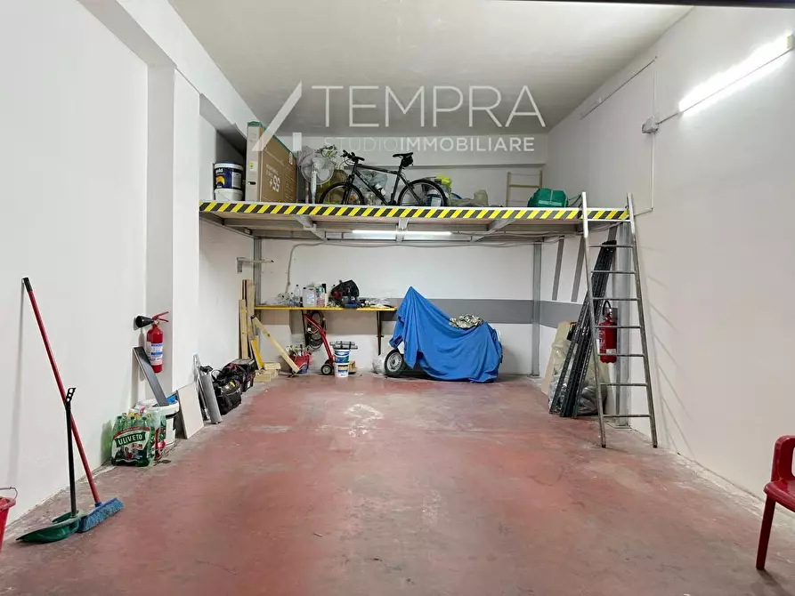 Immagine 32 di Appartamento in vendita  in Via Paolo VI a Adrano
