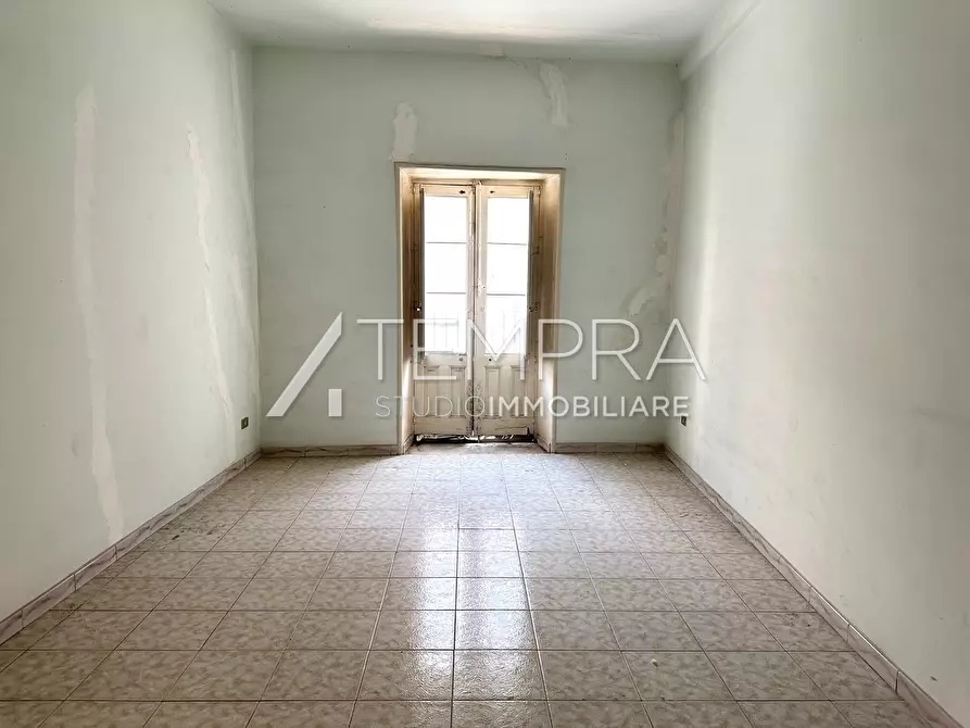 Immagine 4 di Casa indipendente in vendita  a Adrano