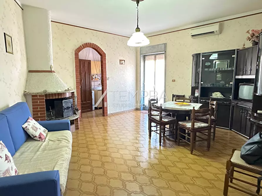 Immagine 3 di Appartamento in vendita  in via archeologica 12 a Adrano