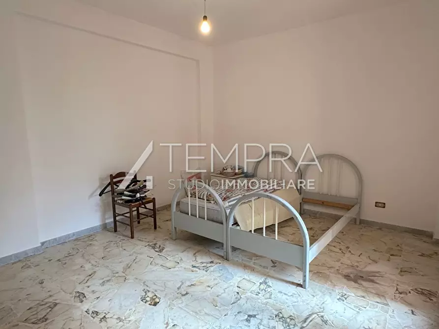 Immagine 12 di Appartamento in vendita  in Via Battiati 96 a Adrano