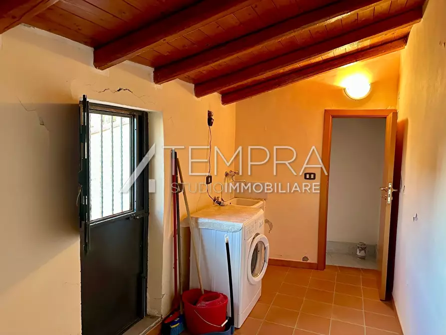 Immagine 17 di Casa indipendente in vendita  a Adrano