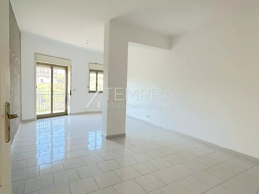 Immagine 9 di Appartamento in vendita  in Via Frans Kafka 1 a Adrano