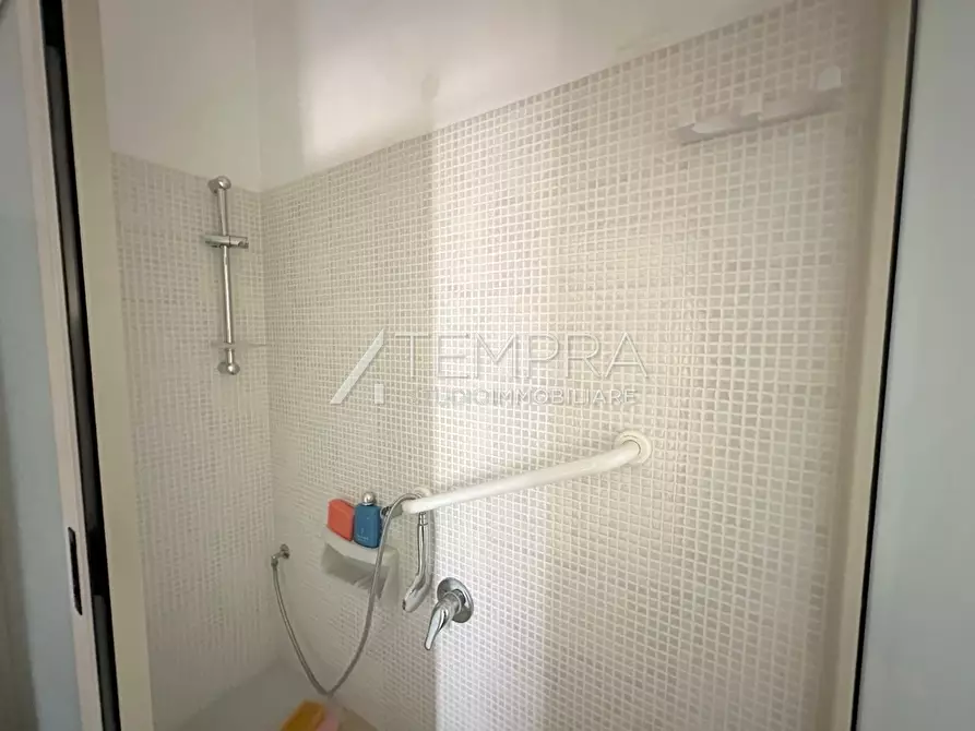 Immagine 10 di Casa indipendente in vendita  a Biancavilla